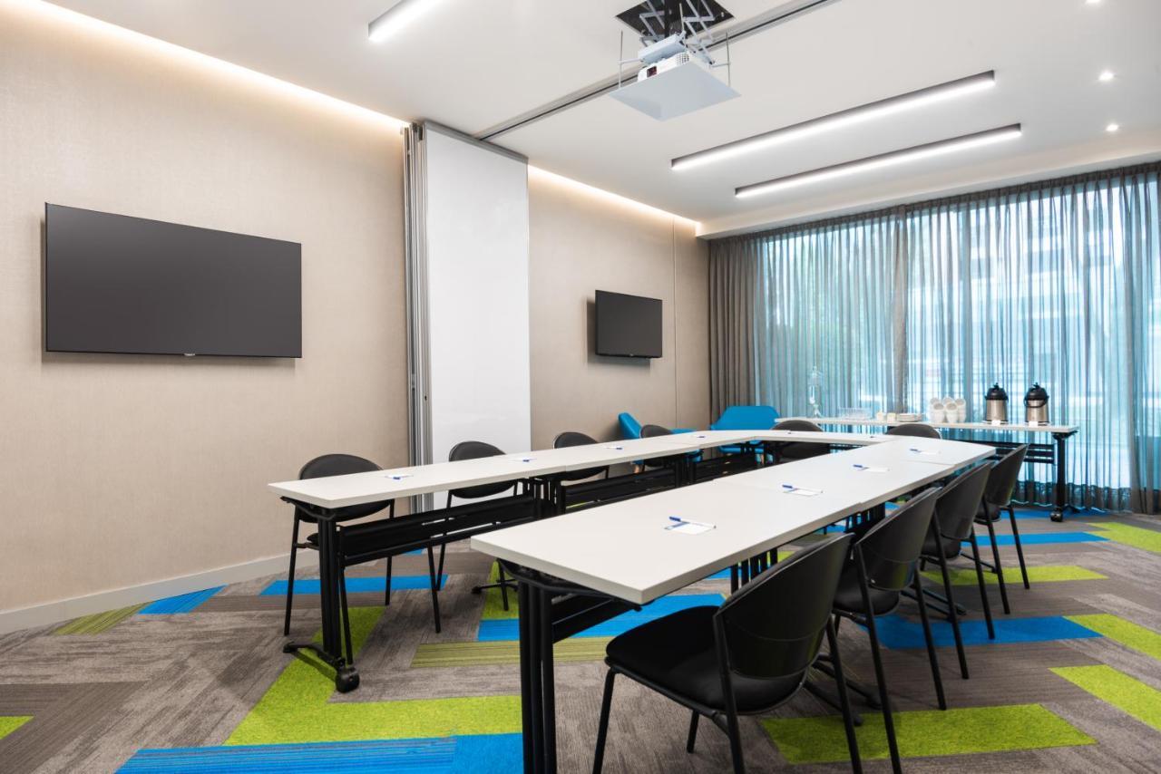 Holiday Inn Express Bogota - Parque La 93 By Ihg Eksteriør bilde