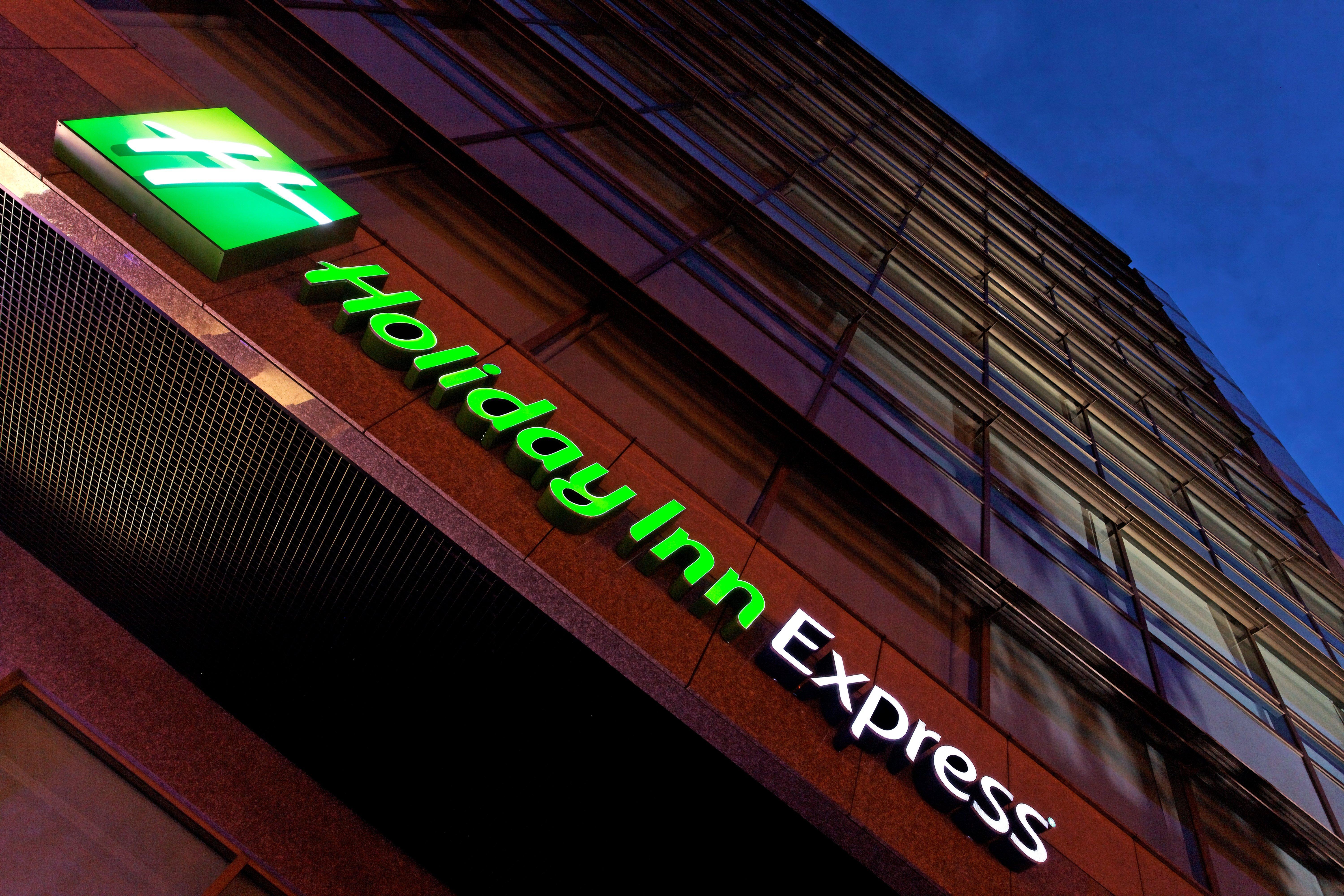 Holiday Inn Express Bogota - Parque La 93 By Ihg Eksteriør bilde