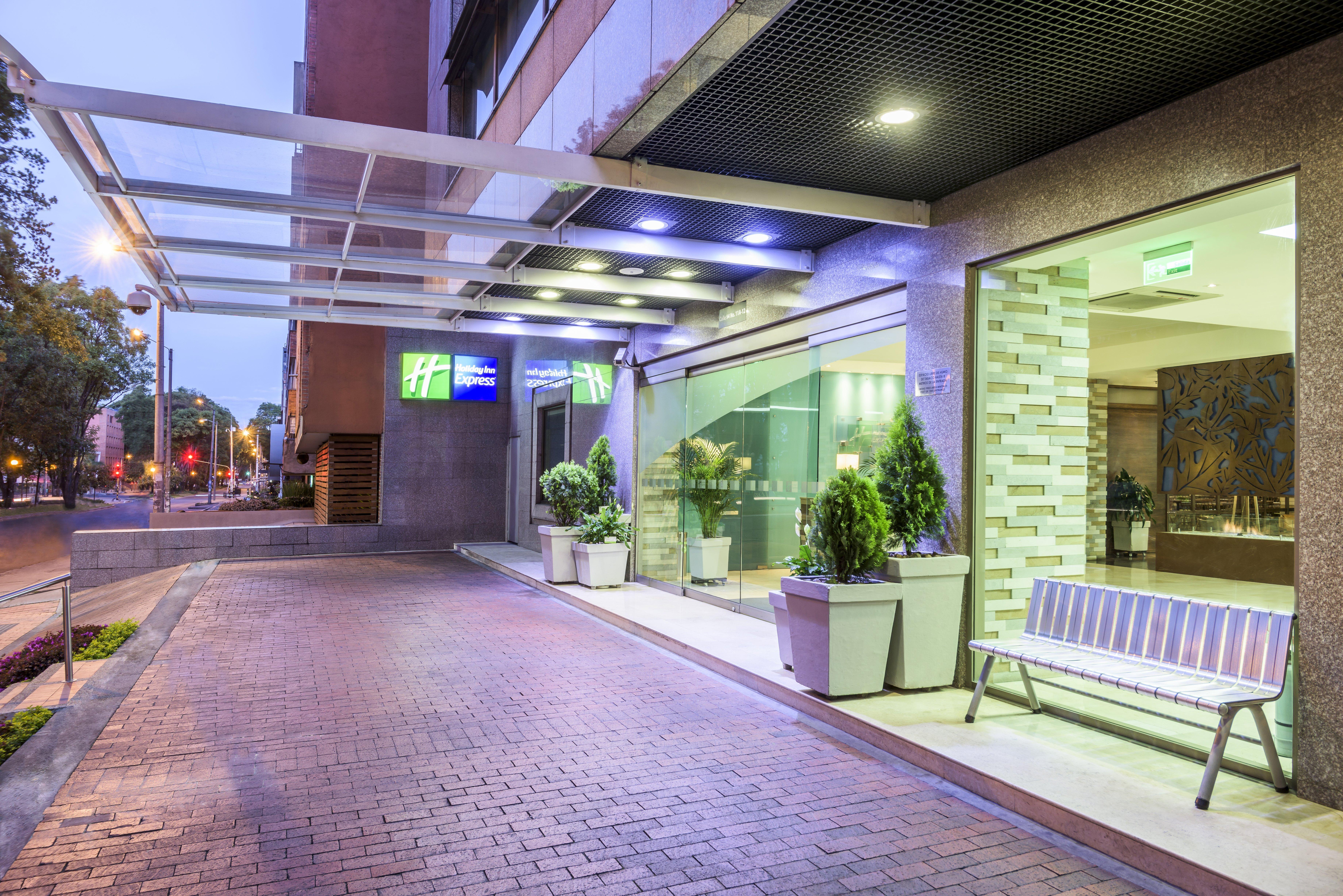 Holiday Inn Express Bogota - Parque La 93 By Ihg Eksteriør bilde