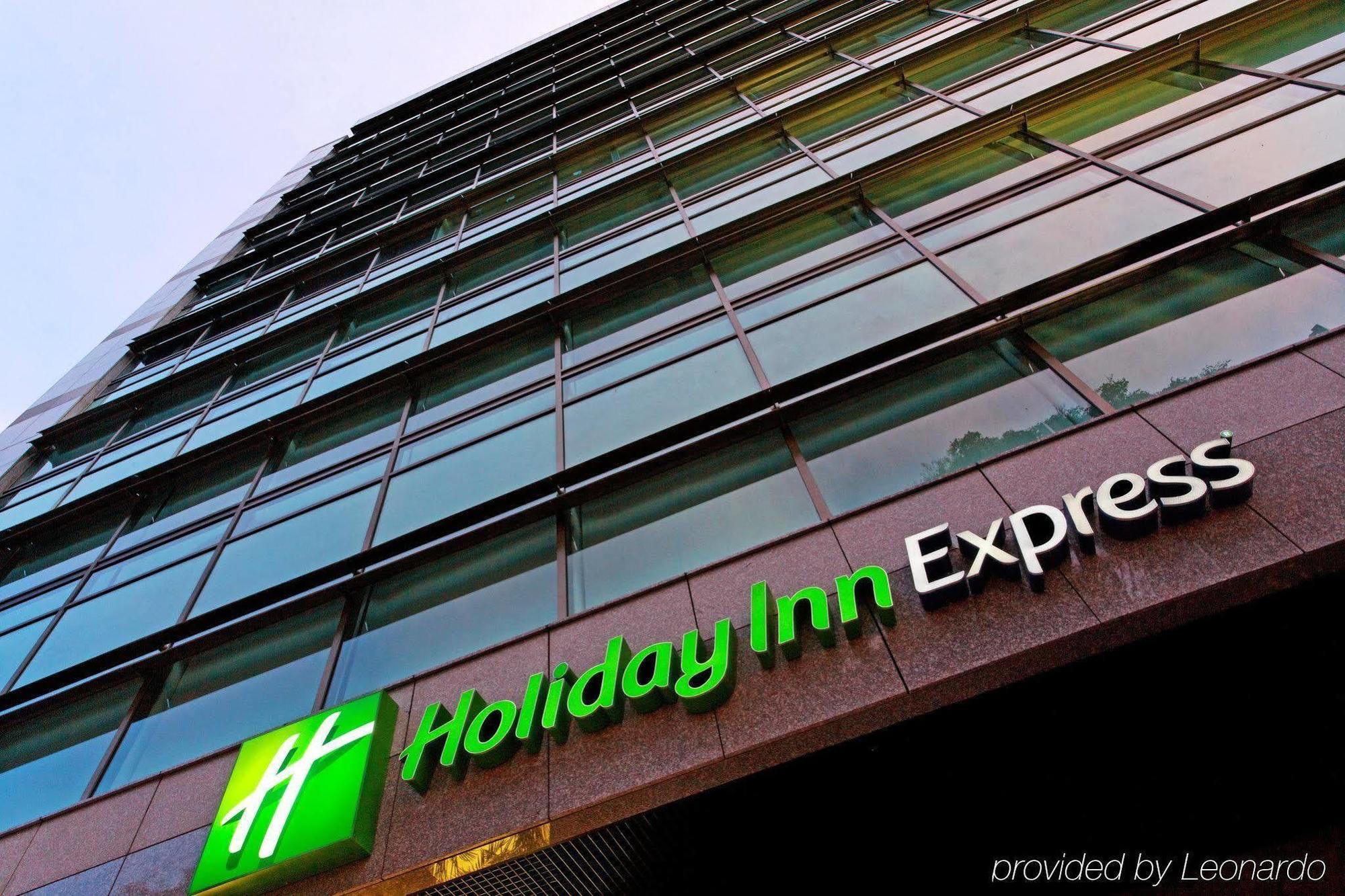 Holiday Inn Express Bogota - Parque La 93 By Ihg Eksteriør bilde